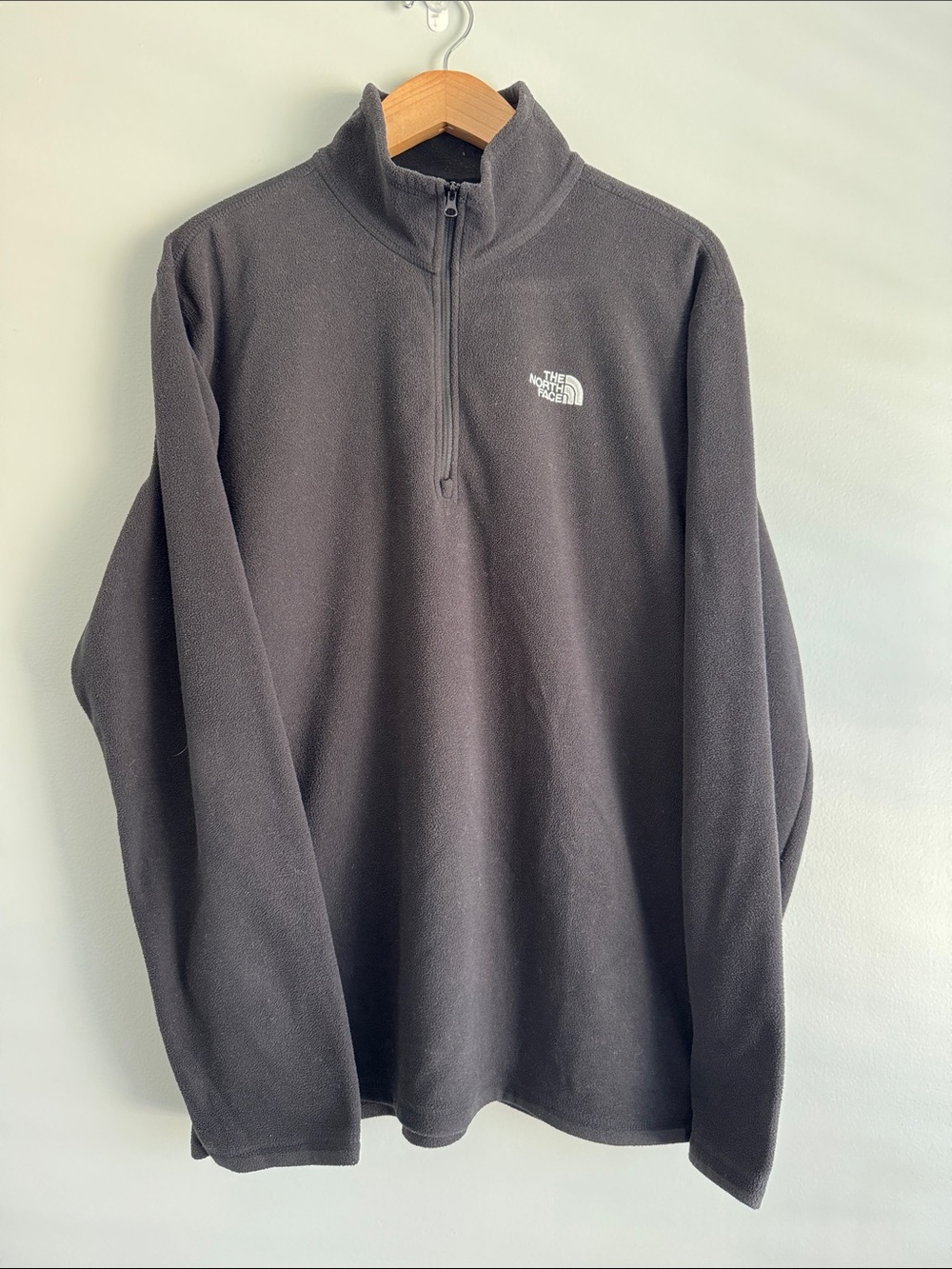 The North Face Men’s Black Quarter-Zip Fleece